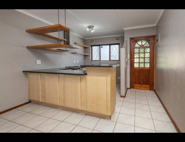 2 BEDROOM TOWNHOUSE FOR SALE IN THE WOLDS